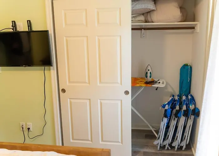 North Ocean Newly Remodeled Apartment