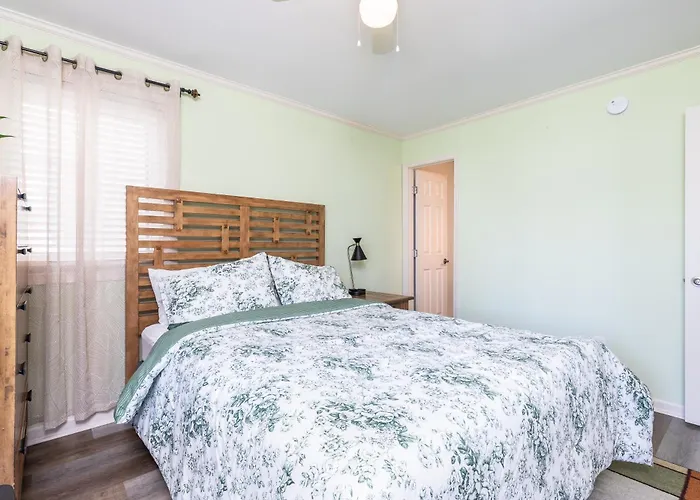North Ocean Newly Remodeled Apartment
