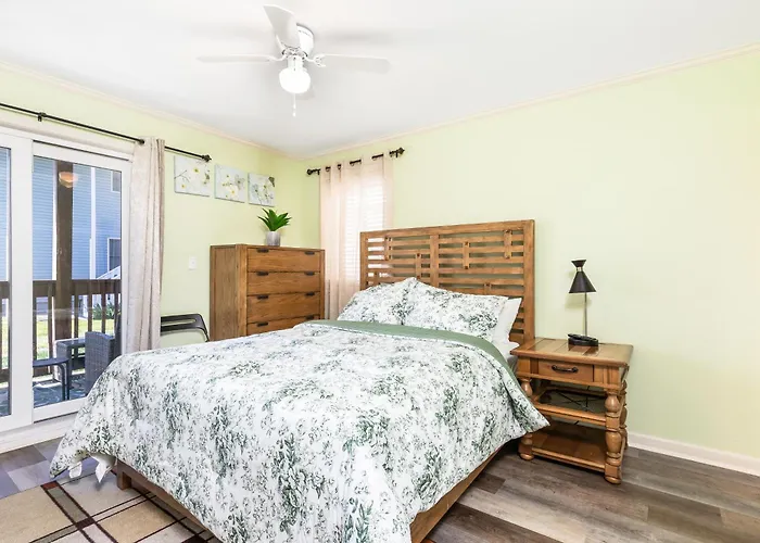 North Ocean Newly Remodeled Apartment
